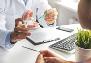 Lire la suite à propos de l’article Les compétences clés pour devenir un prothésiste dentaire d’excellence